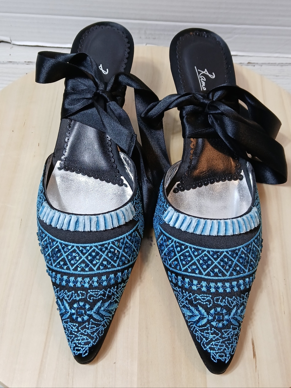 Ramon Tenza Women's Size 10M Embellished Pointed Toe Kitten Heels Shoes